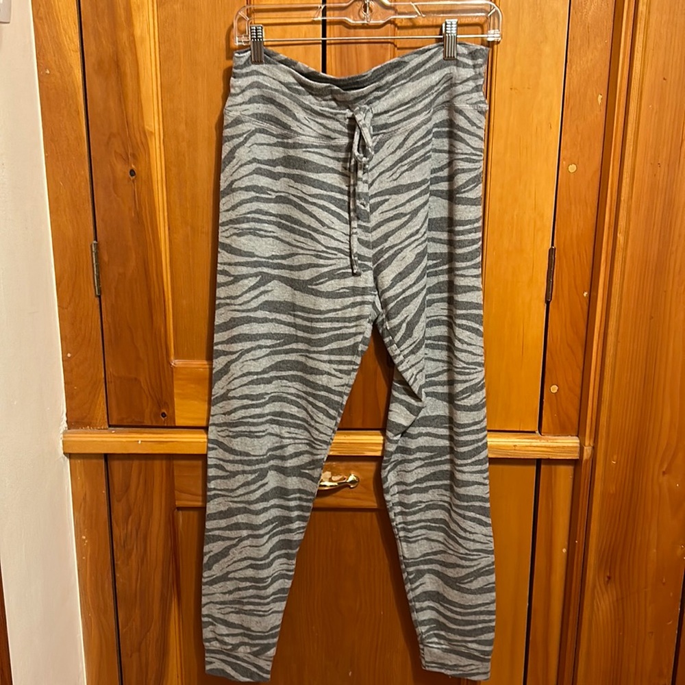 Beyond Yoga joggers